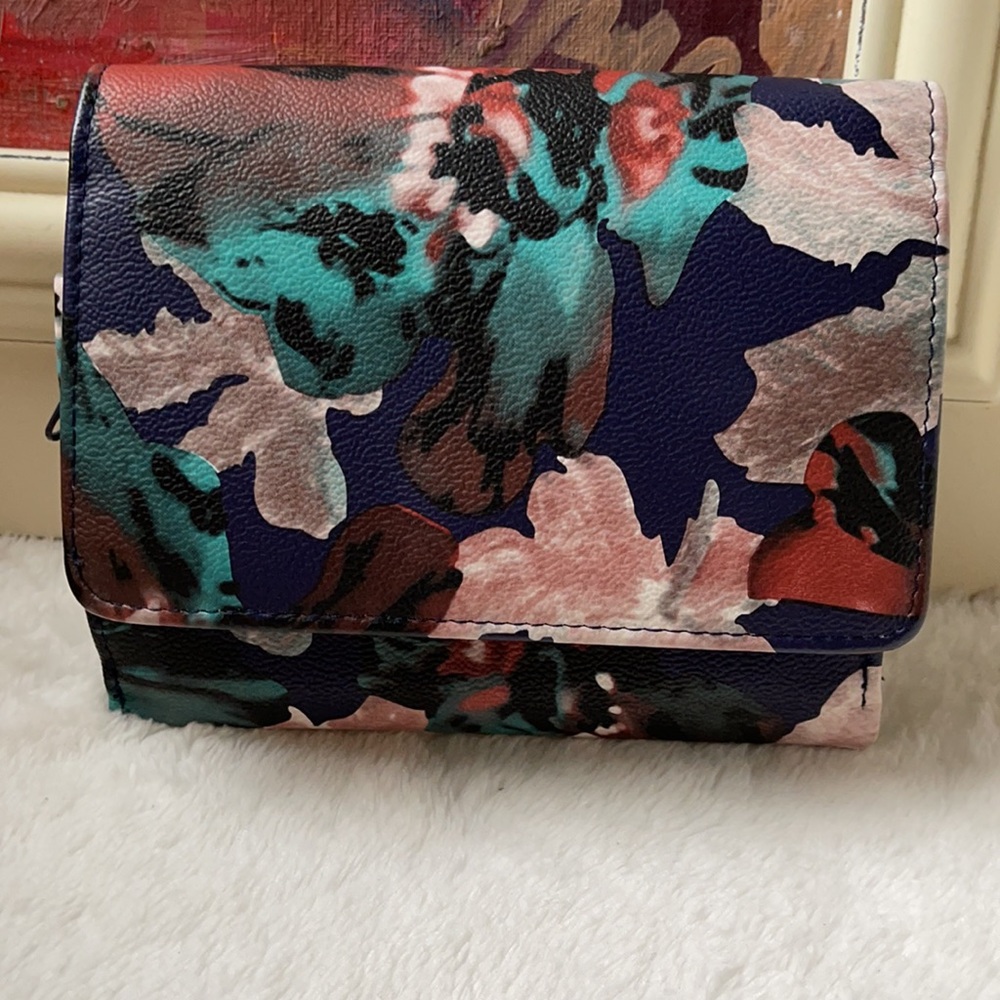 Wallet - Picture 2 of 7